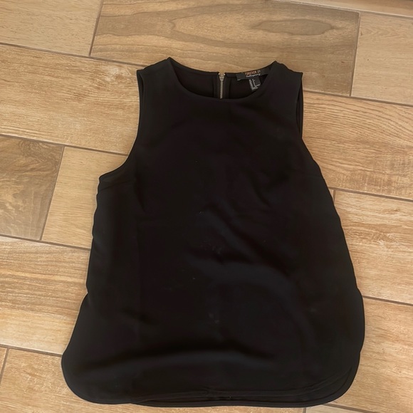 Forever 21 Tops - Forever 21 contemporary black tank top blouse